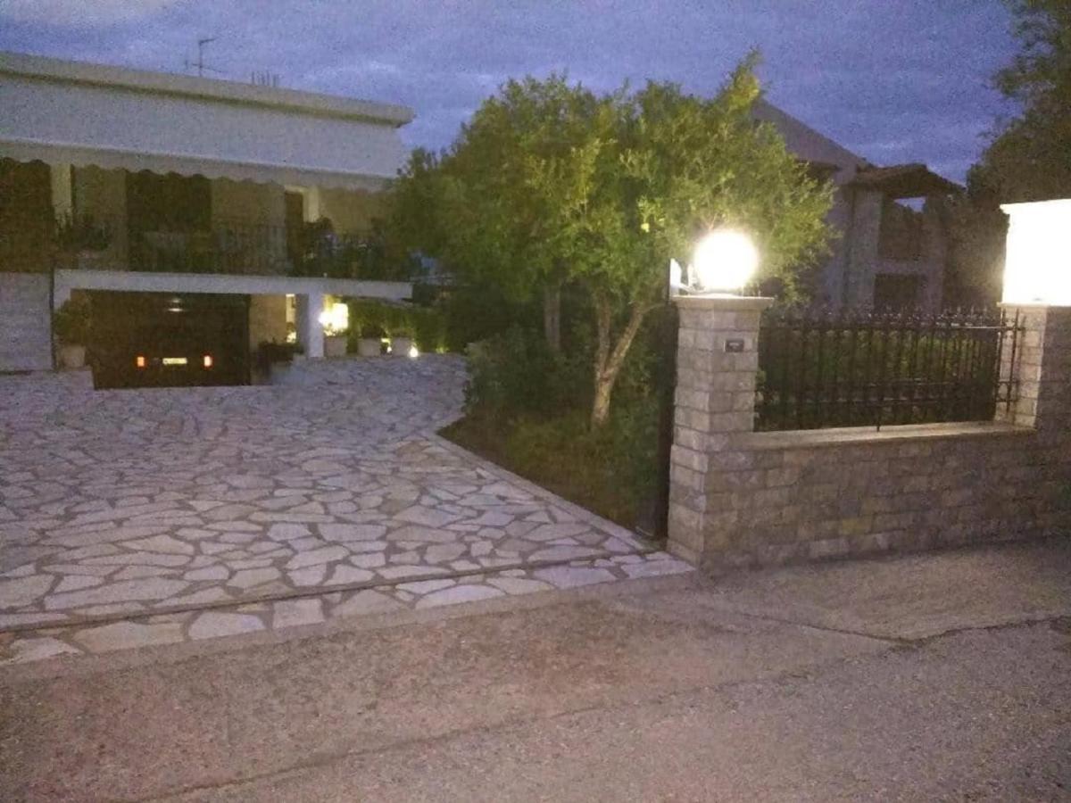 Ferienwohnung Ήσυχο Σπίτι Στη Ναύπακτο Nafpaktos Exterior foto